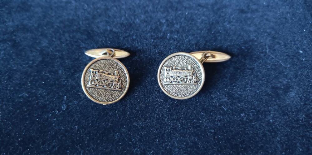 Vintage train cuff links gold-toned